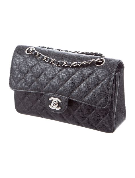 chanel classic flap bag caviar